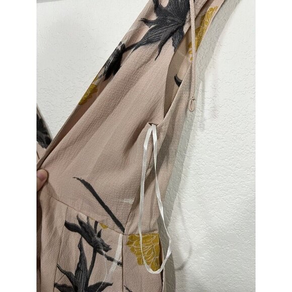 NWT White Closet Floral Jumpsuit Romper Pink Size Small Deep V Neck - Picture 8 of 10